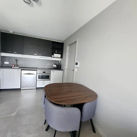 T2 Centre La Lutz 公寓 罗德兹